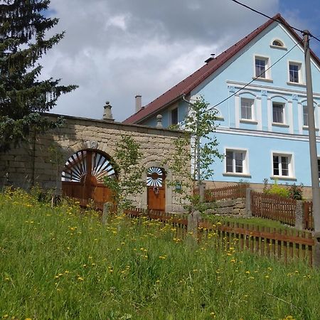 Hotel Statek Bily Dvur - Bely Machov Exterior foto